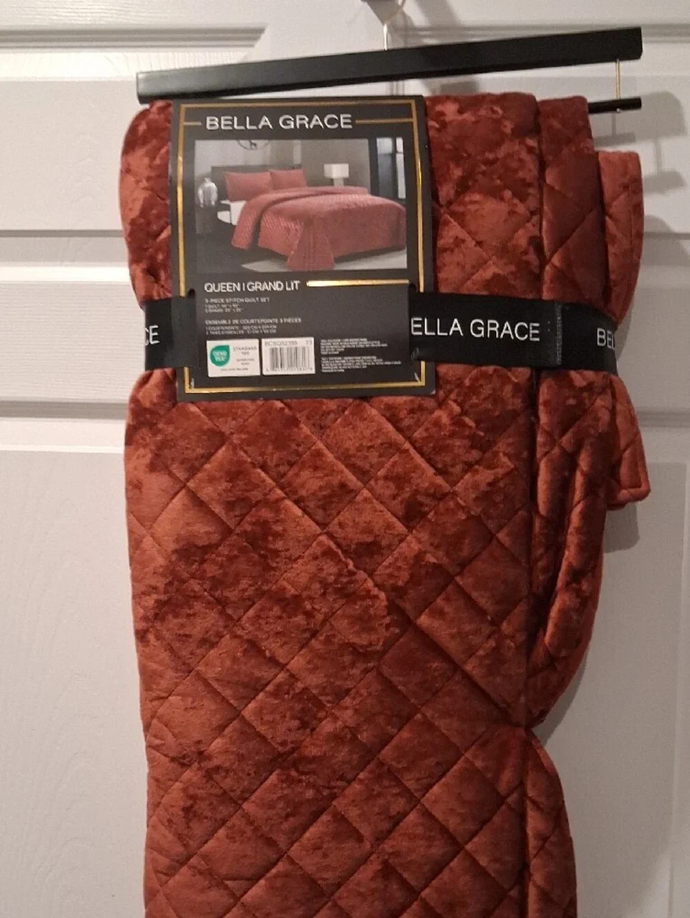 Quilted Queen Bedspread Set in Rust